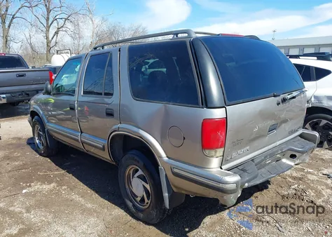 1998 Chevrolet Blazer Lt z USA, uszkodzony, nr VIN 1GNDT13WXW2215257